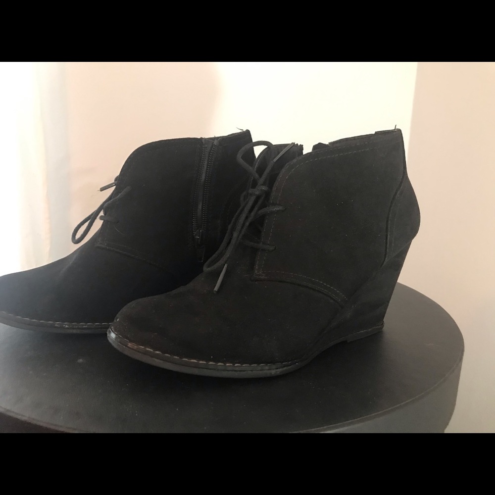 Universal thread microsuede black boots-O